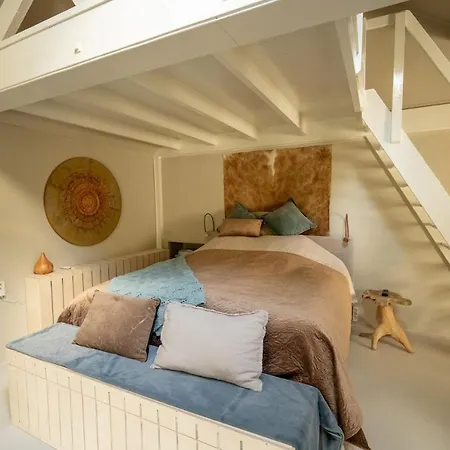 De Blauwe Deur Laren Nh